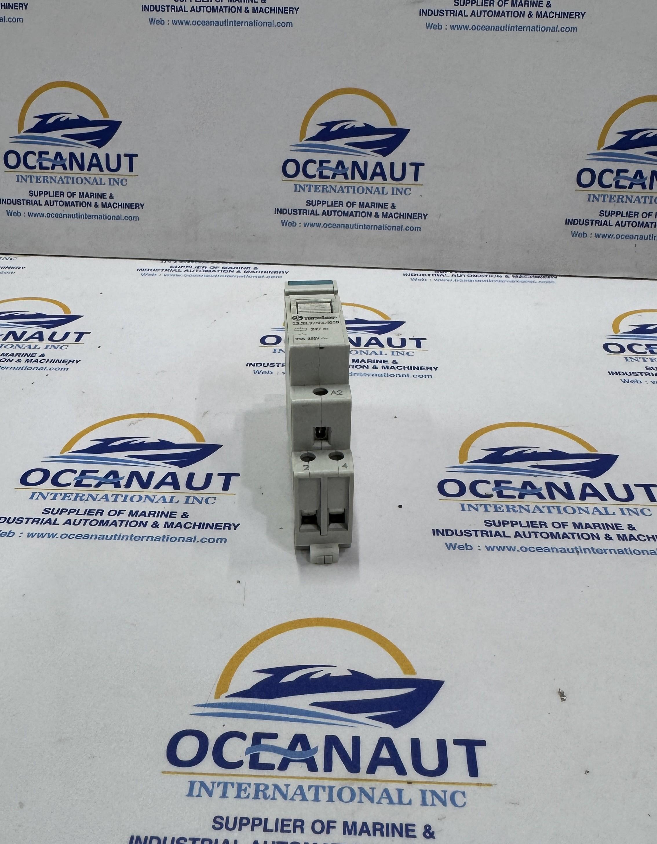 Finder 22.22.9.024.4000 Relay - Double phase switch