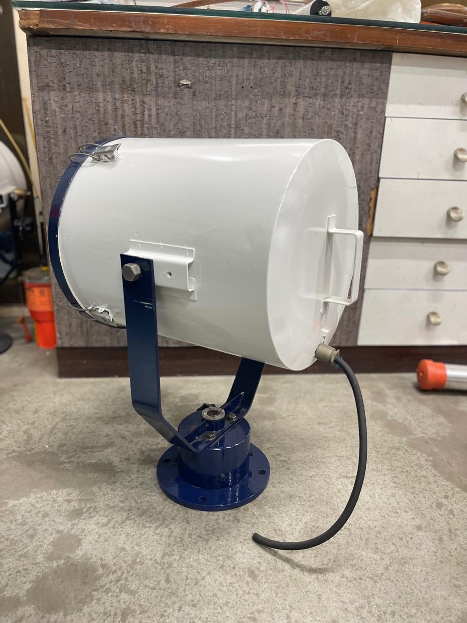 FRANCIS SEARCH LIGHTS 500/1000 WATT 