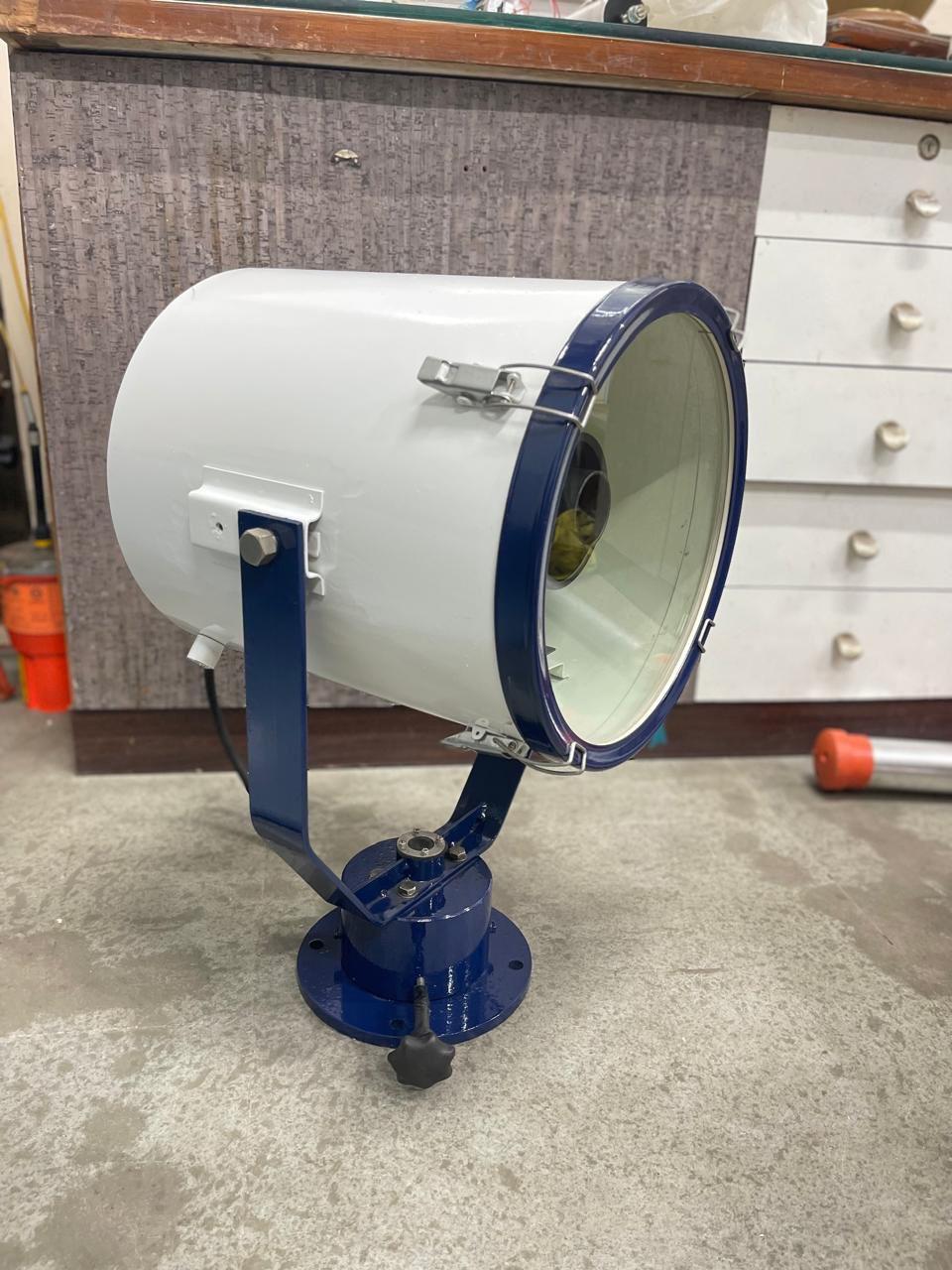 FRANCIS SEARCH LIGHTS 500/1000 WATT 