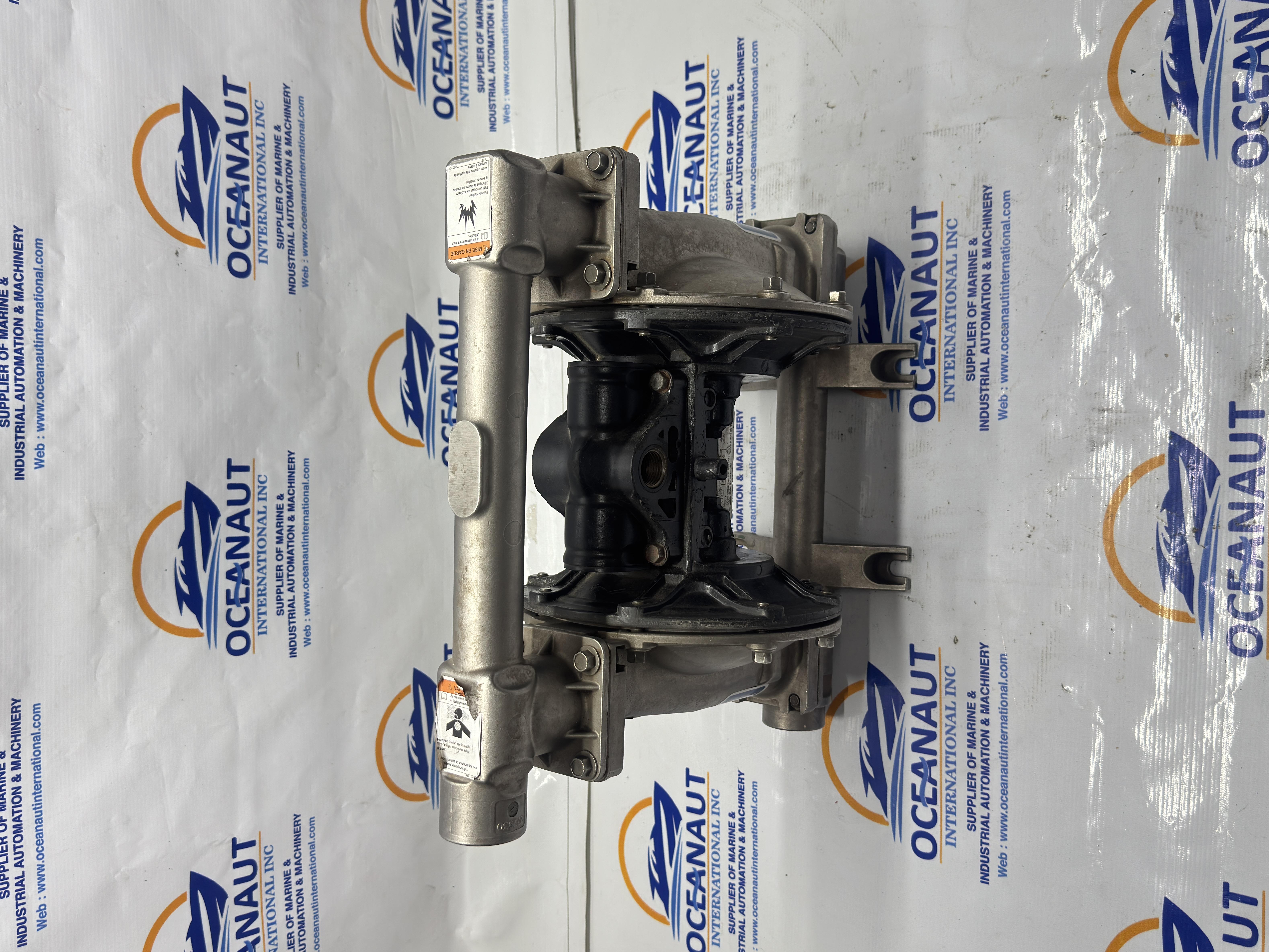 GRACO HUSKY 1050 STAINLESS STEEL SS 1
