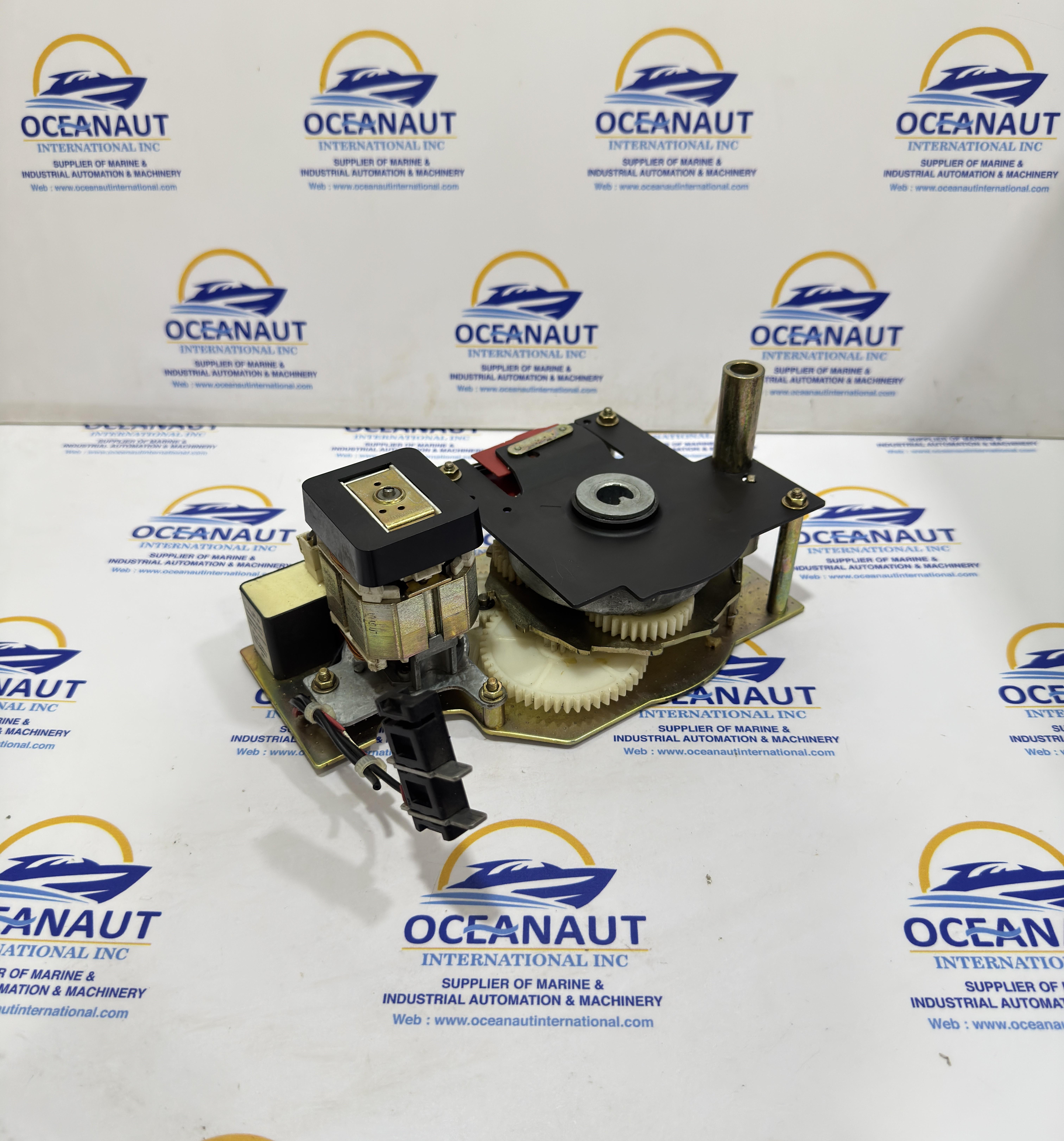 Merlin Gerin MCH-M 685763 Motor Mechanism 240V-60HZ-180 VA