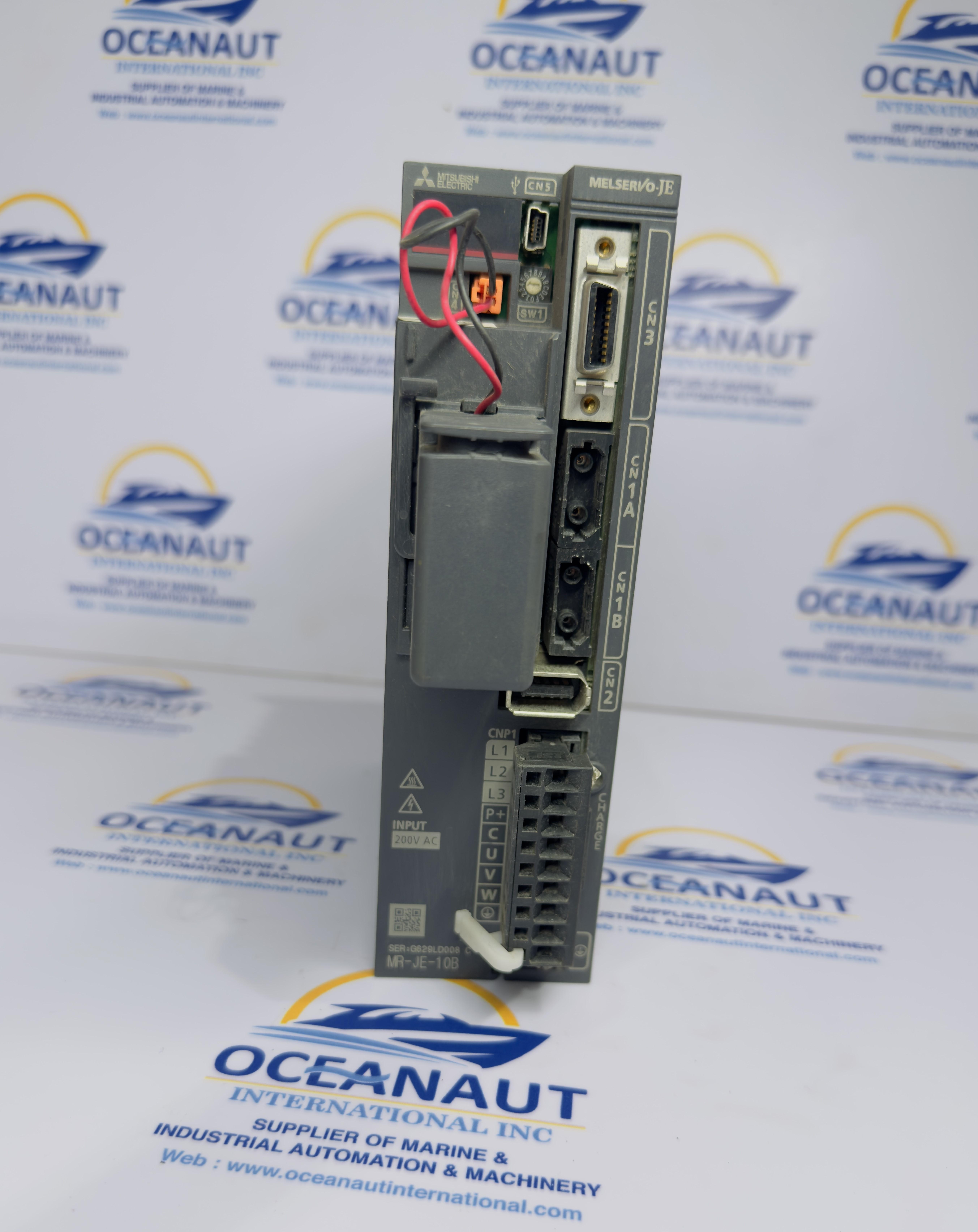 Mitsubishi MR-JE-10B Servo Drive, 3 - Phase