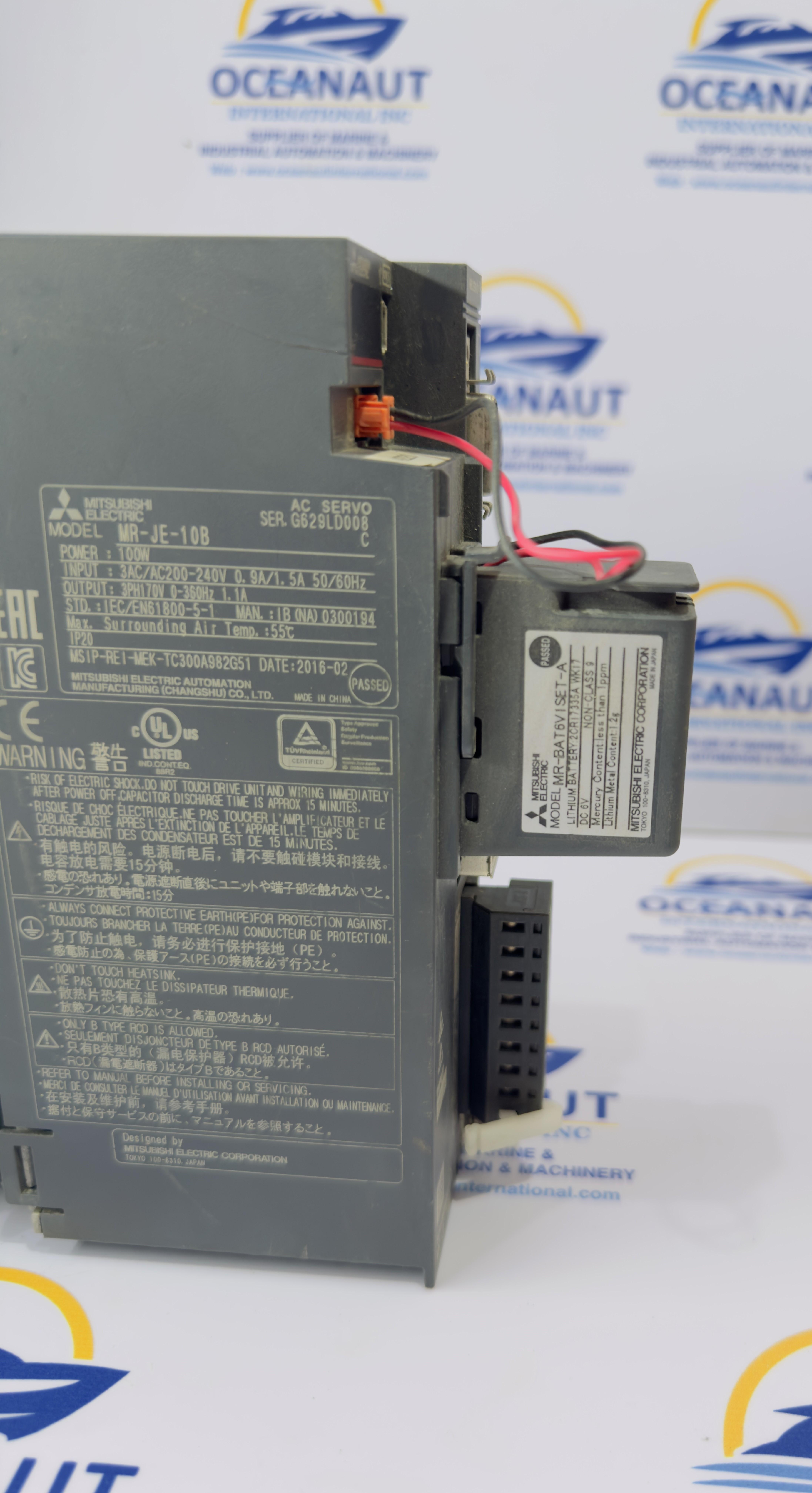 Mitsubishi MR-JE-10B Servo Drive, 3 - Phase