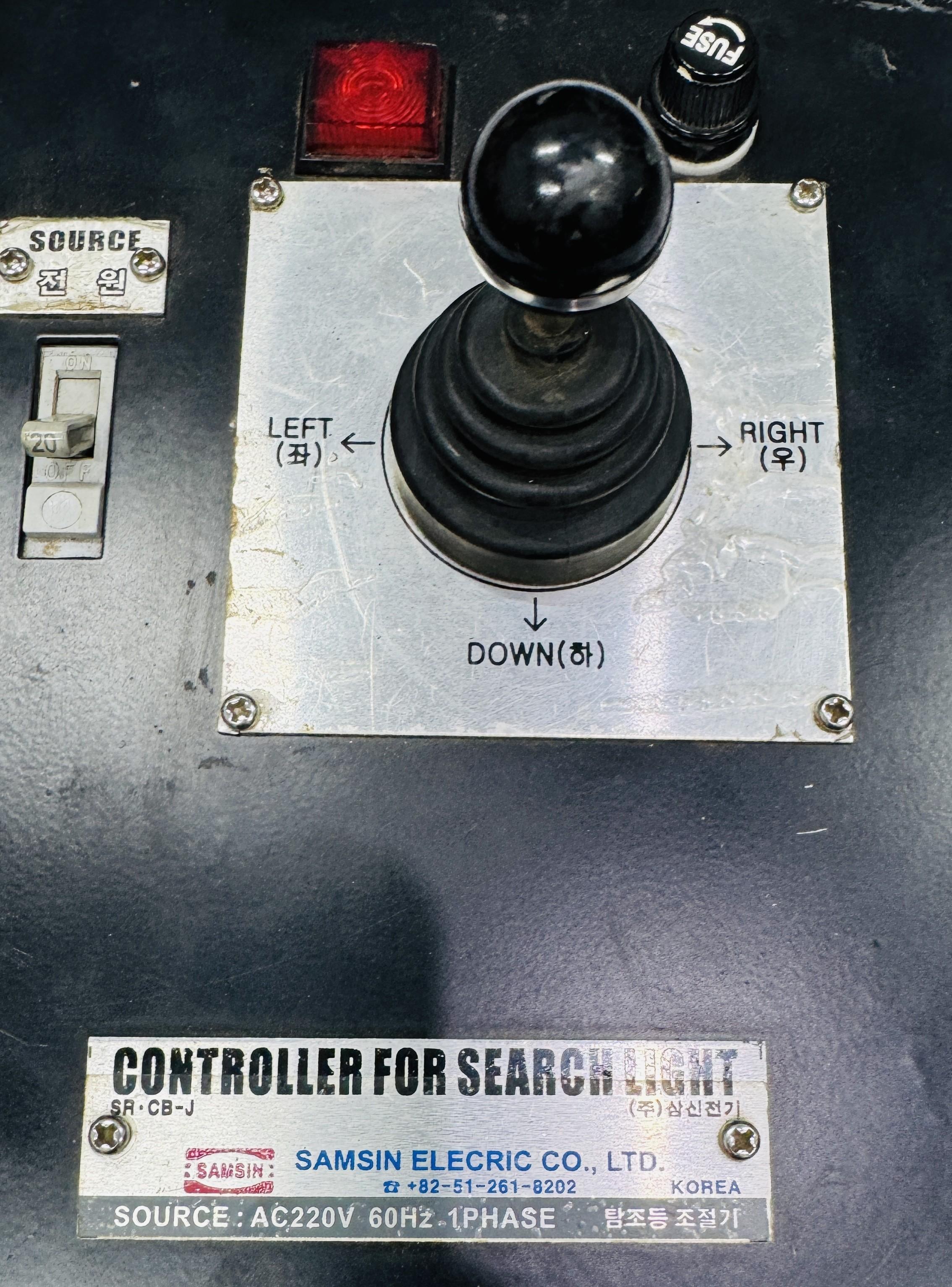 SEARCH LIGHTS CONTROLLER