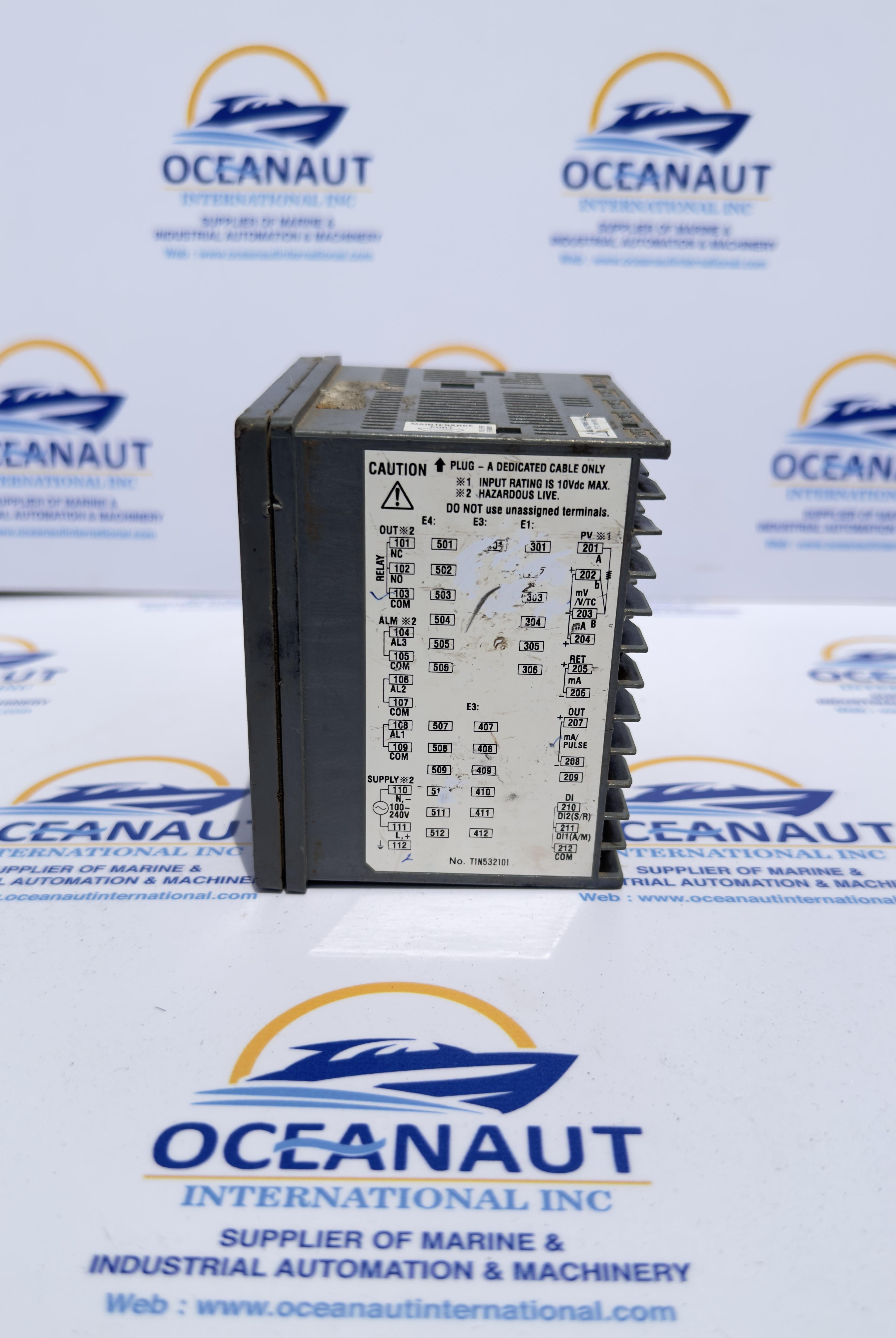 YOKOGAWA UT35A TEMPRATURE CONTROLLER 